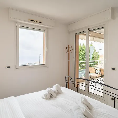 Montecarlo Vista - Sea View Apartman *