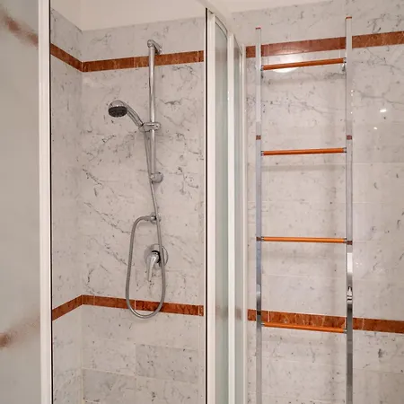 Montecarlo Vista - Sea View Apartman *