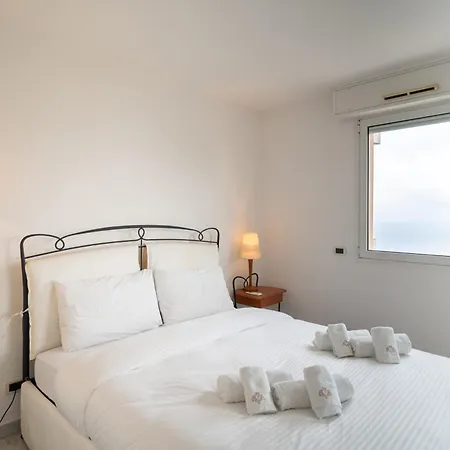 Montecarlo Vista - Sea View Appartement