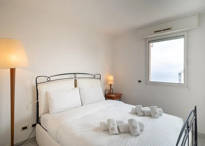 Montecarlo Vista - Sea View Appartement